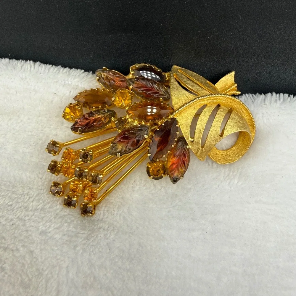 Vintage Rhinestone Brooch Gold Tone Orange Brown Rhinestone Leaf Spray Molded